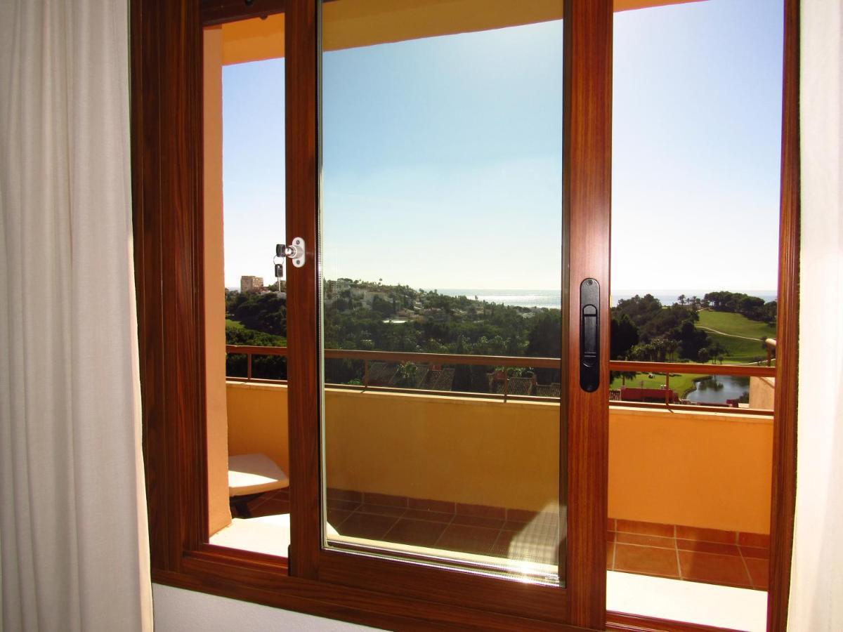 Penthouse Benalvistas Torregolf Seaview Apartment Benalmadena Luaran gambar