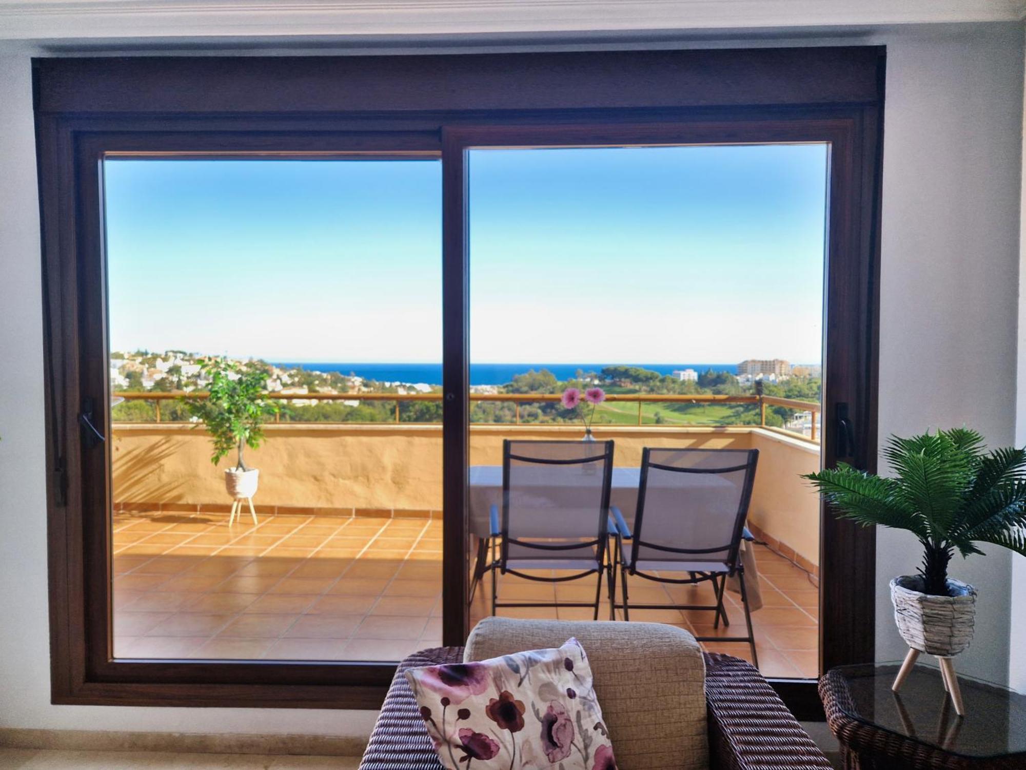 Penthouse Benalvistas Torregolf Seaview Apartment Benalmadena Luaran gambar