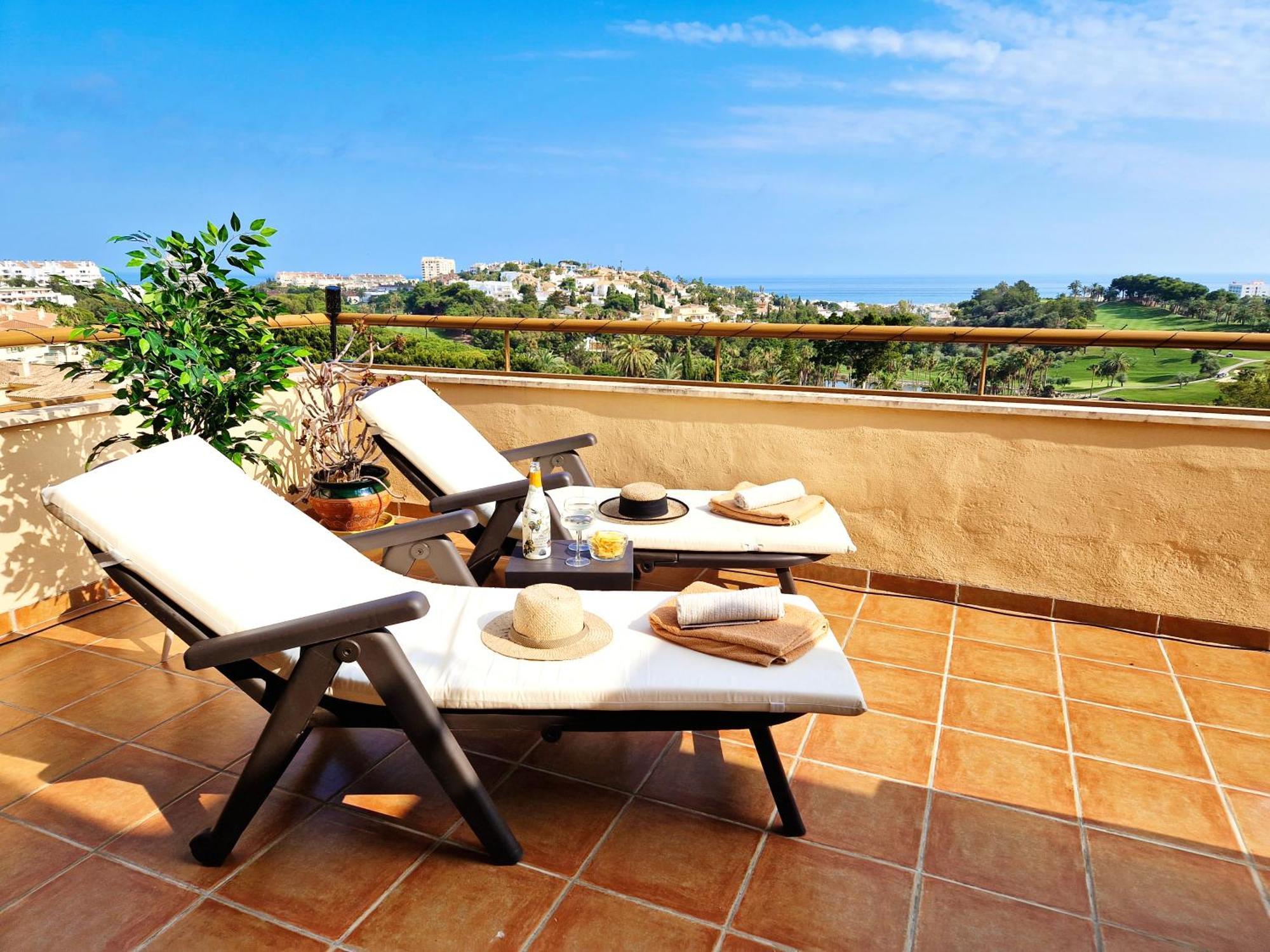 Penthouse Benalvistas Torregolf Seaview Apartment Benalmadena Luaran gambar